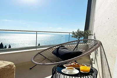 Geräumige Villenwohnung mit Meerblick