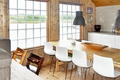 8 Personen Ferienhaus in Lesund