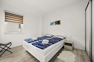 Bezauberndes Sommerapartment mit Meerblick