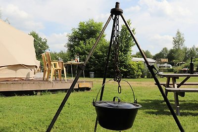 Schönes Safarizelt in Twijzel mit Terrasse