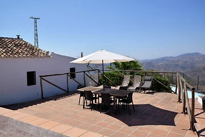 Spaziosa casa vacanze ad Almogía con pisina