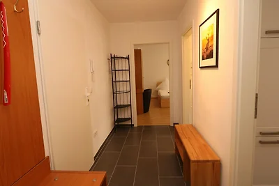 Zentrales Apartment in Messenähe