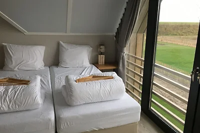 Lodge dal design moderno direttamente...