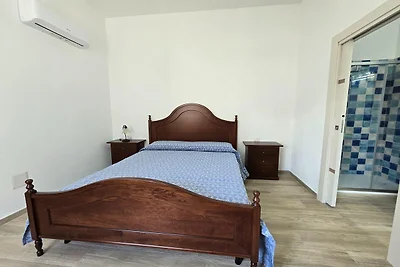 Freistehende Villa mit Garten und Klimaanlage