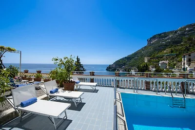 Villa in Ravello mit Pool und Meerblick
