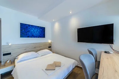 Apartments Ema - Studio Apartment with Sea...