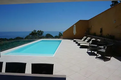 Villa in Solenzara mit Pool und Meerblick