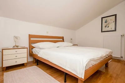 Guest House Villa Anggela - Two Bedroom Apart...