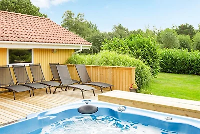 10 persone case ad Væggerløse-By Traum