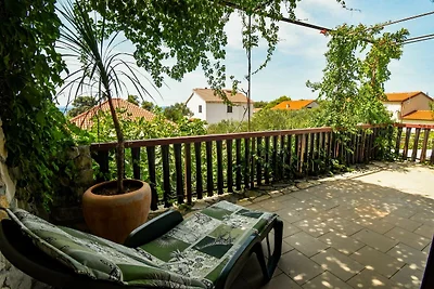 Apartment Kostanjevac with Terrace and Sea...