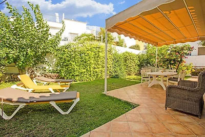 Bella villa con terrazza e giardino