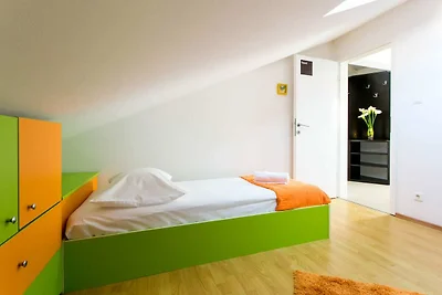 Apartment Marlo - Two-Bedroom Apartment with ...