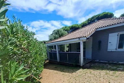 Chalet in der Nähe von Saint-Tropez mit Pool