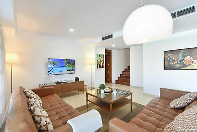 Villa mit Privatpool im Golfresort bei...