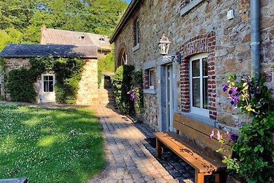 Renoviertes Ferienhaus mit Sauna in Érezée