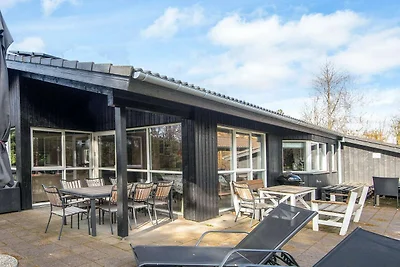 8 Personen Ferienhaus in Oksbøl-By Traum