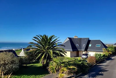 Villa in Plouhinec mit Terrasse