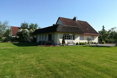 Naturhäuschen mit Teich