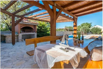 Holiday Home Ema with pool
