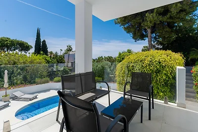 Elegant Villa with sea Views & Pool Marbella