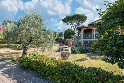 Spaziosa e luminosa casa con piscina privata