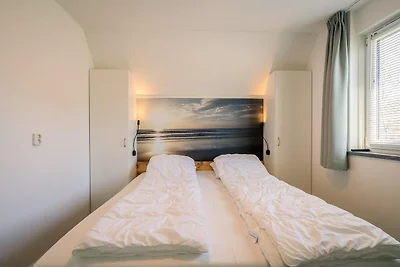 Smaakvol en modern ingerichte 6 persoons...