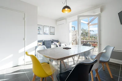 Wohnung in Sérignan mit Garten