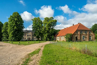 Herrenhaus am Seeufer