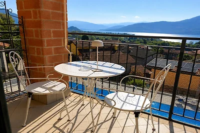 Splendido appartamento con piscina e vista...