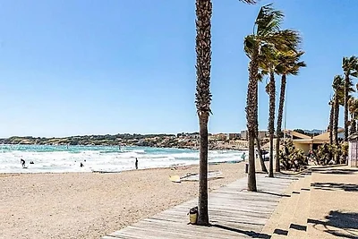 Wohnung am Mittelmeer mit Poolzugang