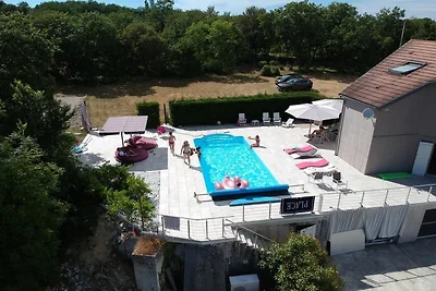 Geräumiges Ferienhaus mit nordischem Spa