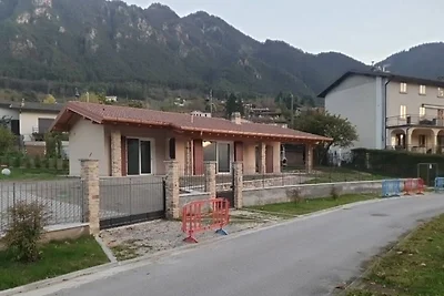 Mooie vakantiehuis bij het Idromeer