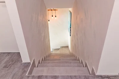 Spaziosa villa a Pola con piscina riscaldata