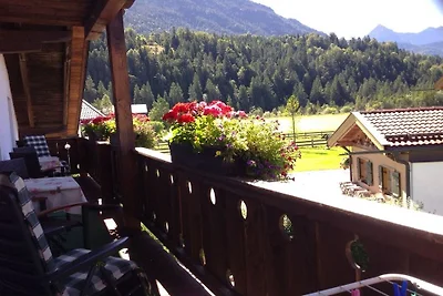 Appartamento per vacanze a Krün con piscina