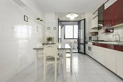 Wohnung in Bari mit Balkon und Parken