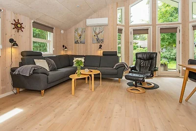 6 person holiday home in Oksbøl