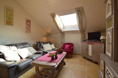 Gemütliches Ferienhaus in Paliseul mit Garten