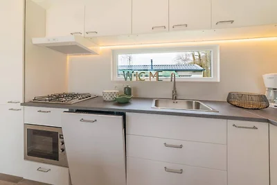 Geräumiges Mobilheim mit Terrasse in Erezée