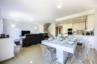 Haus in Lagos mit Golf und Spa Zugang