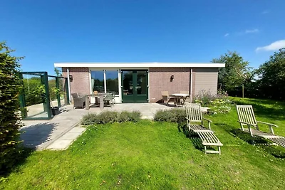 Moderner Bungalow in Strandnähe mit Aussicht