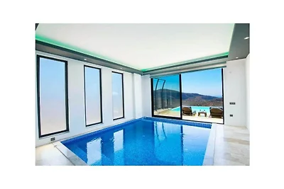 Villa in Kalkan mit Schwimmbecken