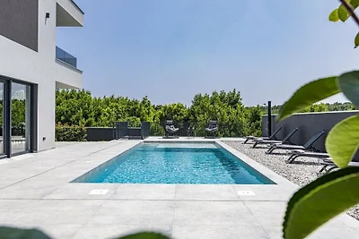 Villa in Medulin mit Schwimmbecken