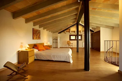 Moderna casa di campagna con piscina