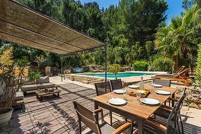Villa in Toulon mit Pool und Waldblick