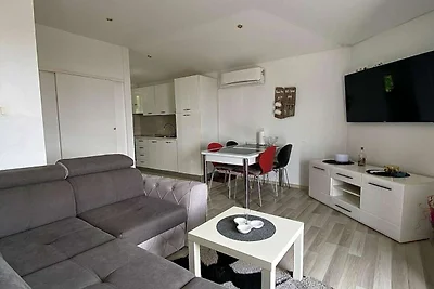 Luxury Lovran Apartments with Swimming Pool -...