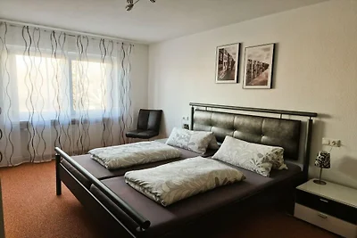 Strandbad40 OG, Stützle