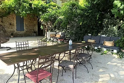 Bauernhaus in der Provence mit Pool