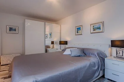 Wohnung in Selce mit Schwimmbecken