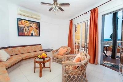 Casa a Bahía Feliz vicino al mare
