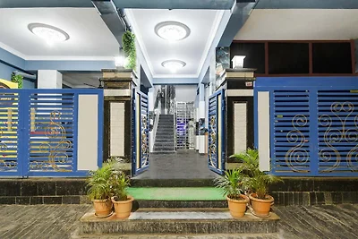 Moderna beatitudine all'Hitech City di...